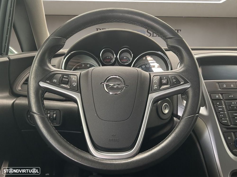 Opel Astra Sports Tourer - 11