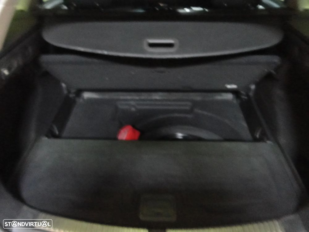 Renault Mégane Sport Tourer ENERGY dCi 130 INTENS - 31