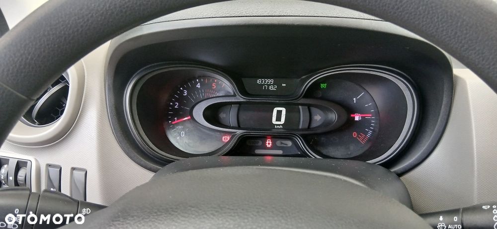 Renault Trafic - 17
