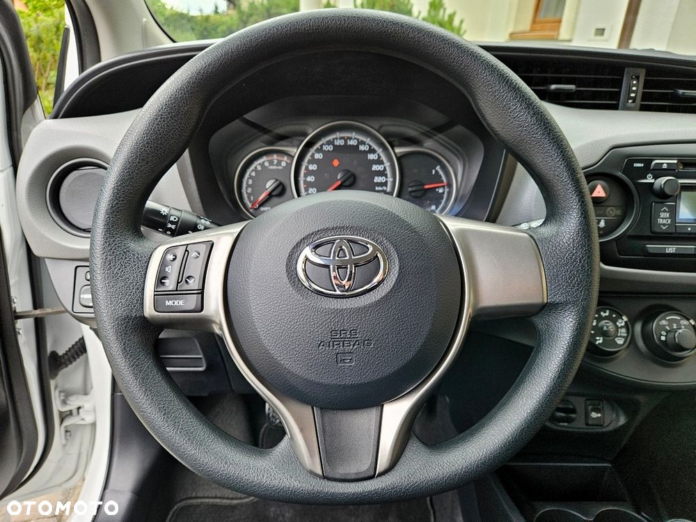 Toyota Yaris - 16