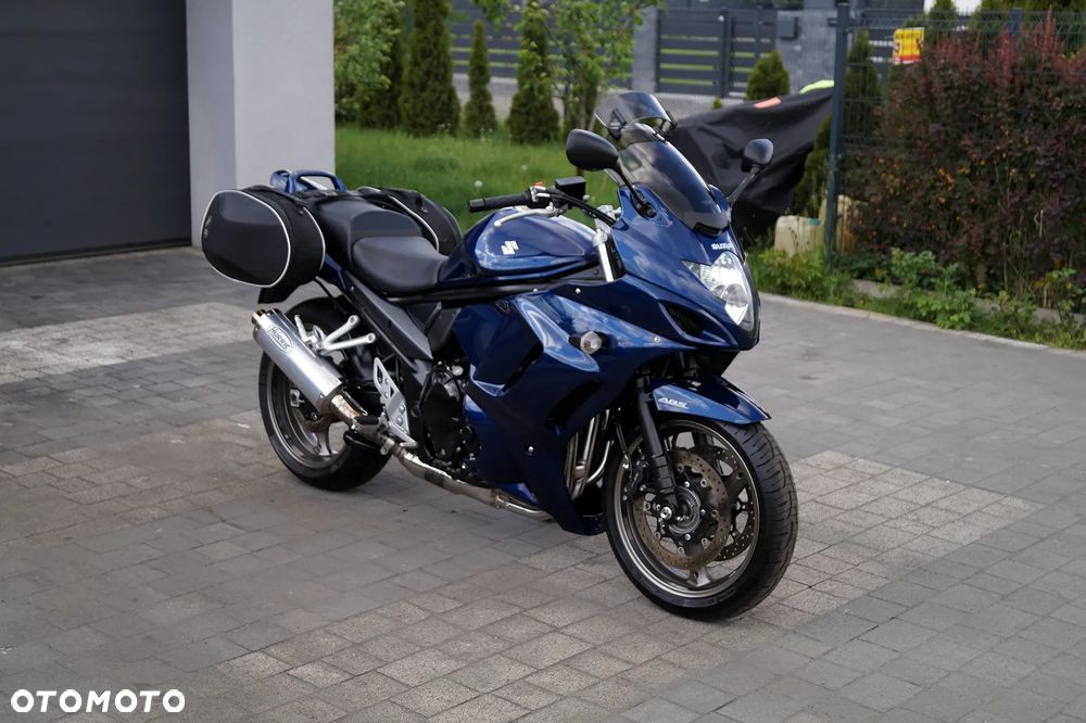 Suzuki GSX - 5
