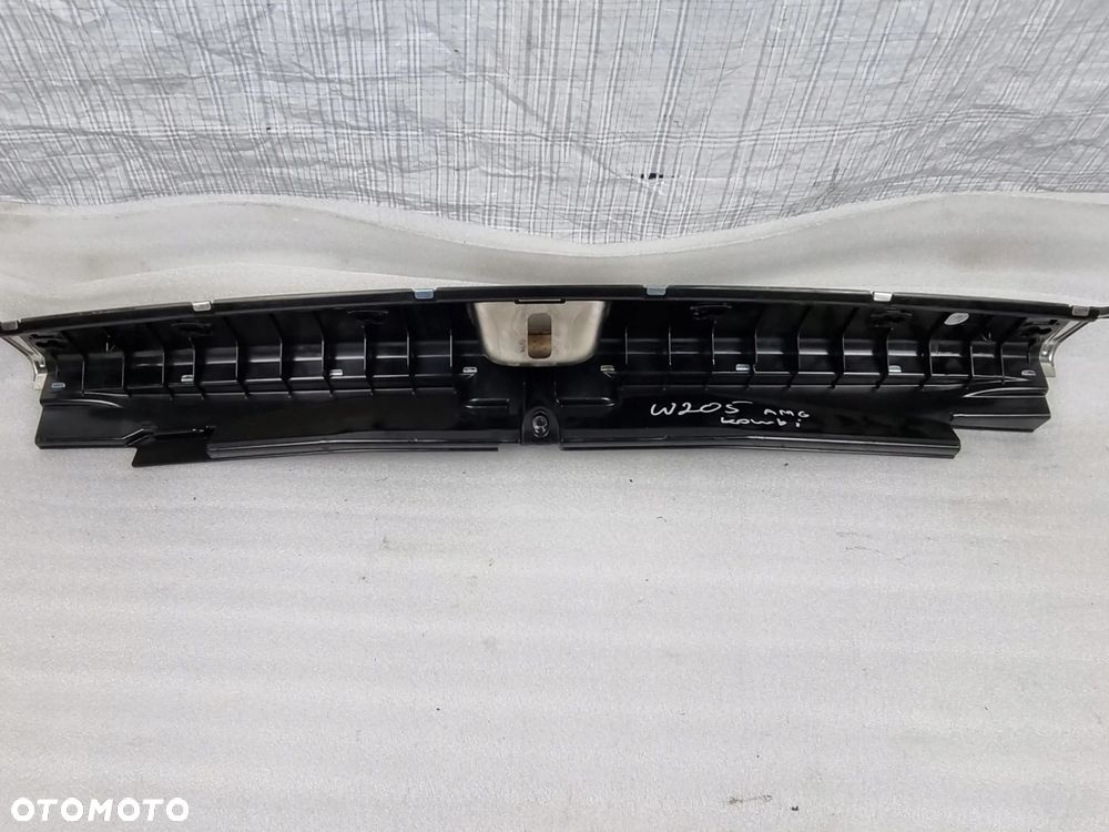 W205 A205 C KLASA OSŁONA PASA ZAMKA TYLNEGO - 7