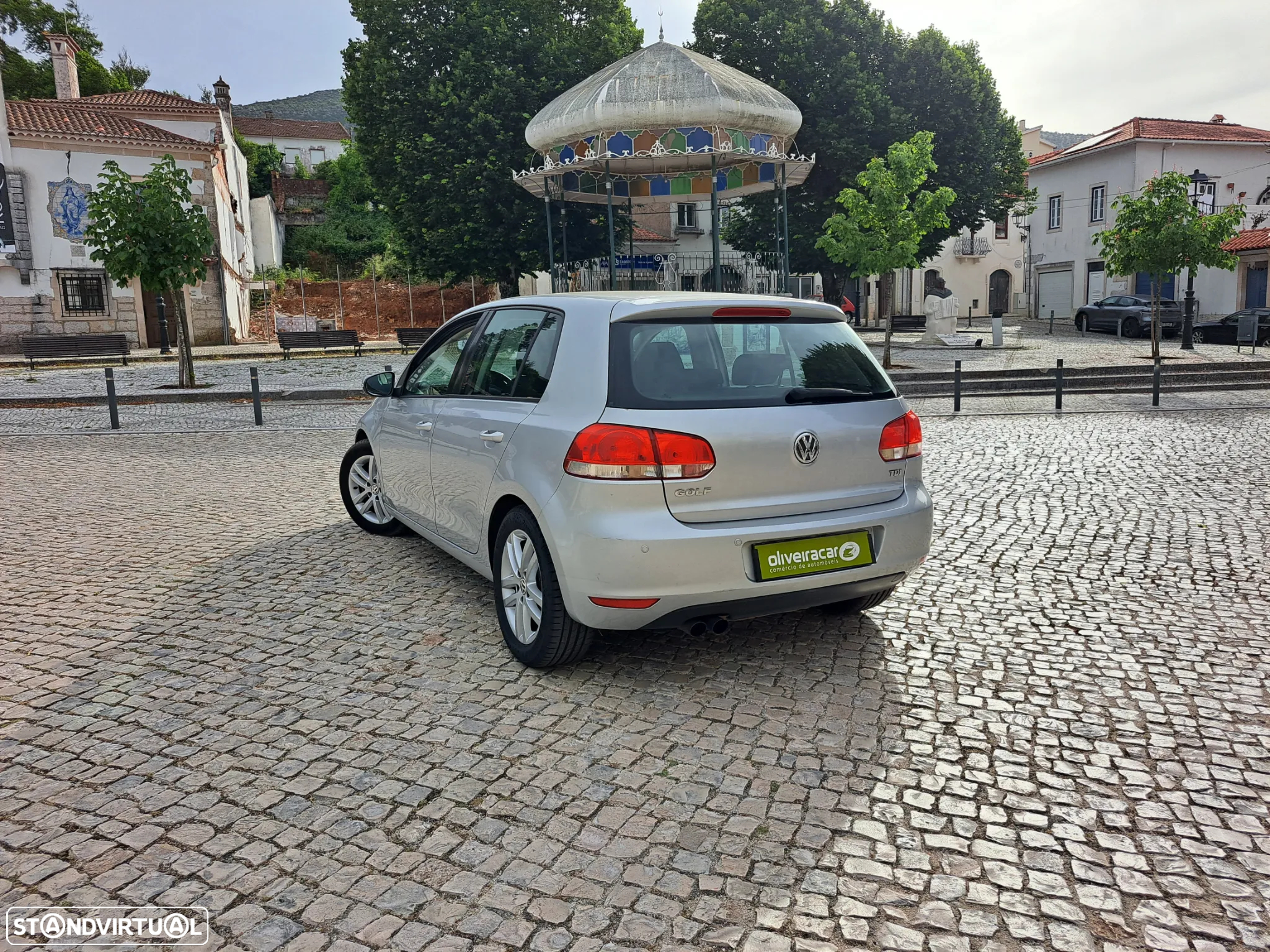 VW Golf 2.0 TDi Confortline - 26
