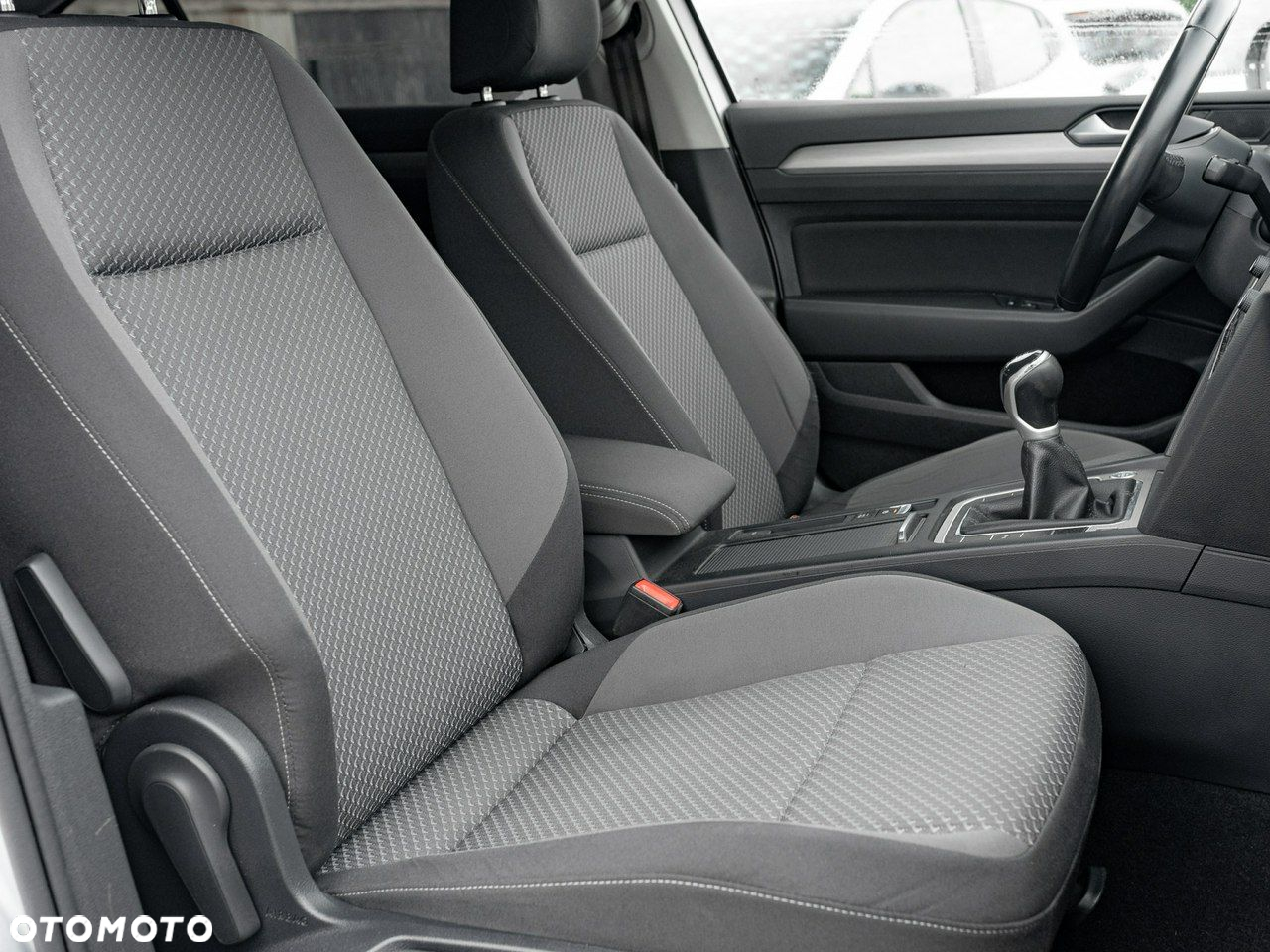 Volkswagen Passat 1.5 TSI EVO Essence - 31