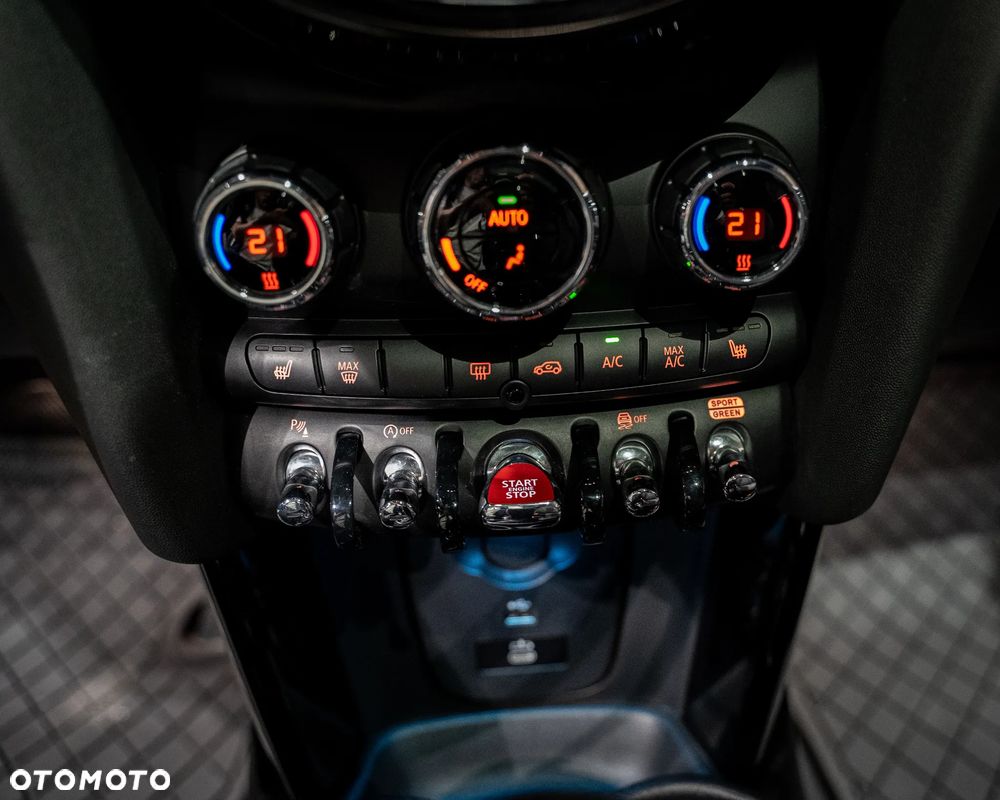 MINI Cooper Classic Trim - 20