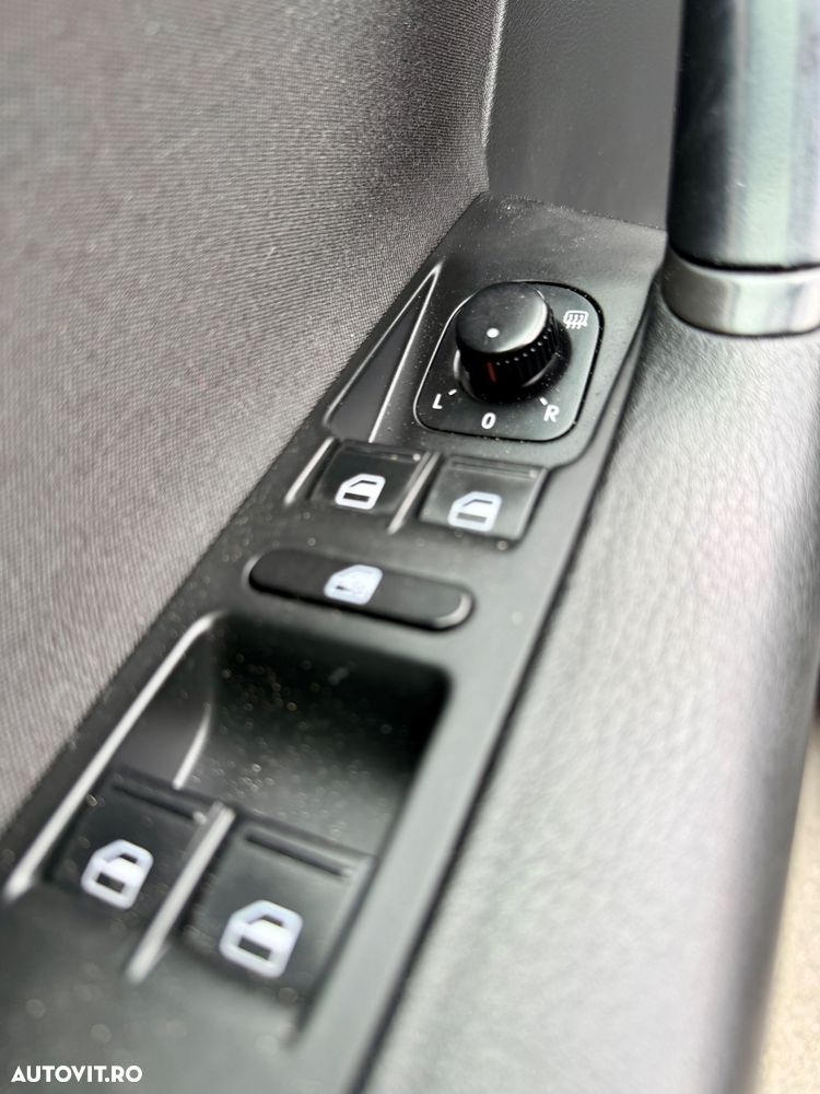 Volkswagen Passat 1.6 TDI DPF BlueMotion Technology Comfortline - 13