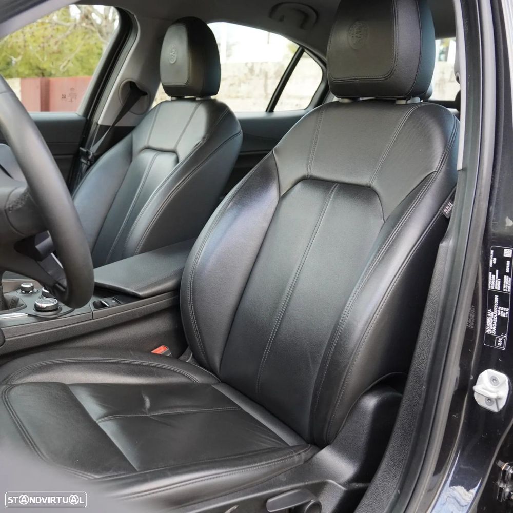 Alfa Romeo Giulia 2.2 D - 9