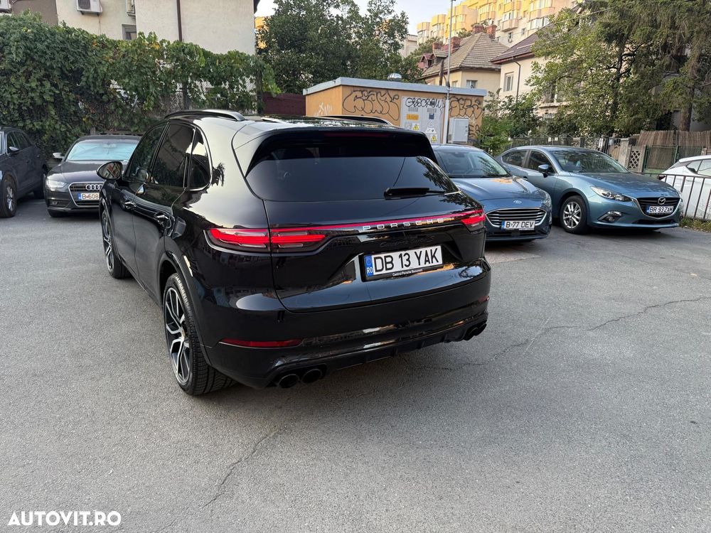 Porsche Cayenne S - 3