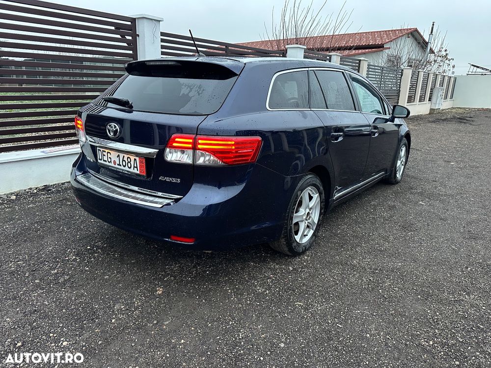 Toyota Avensis Combi 2.0 D-4D Comfort - 3