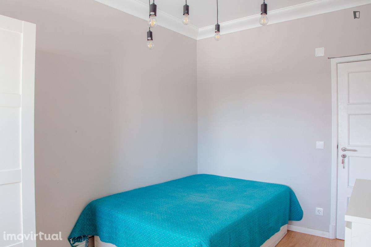 Quarto - localizado em Roma-Areeiro Lisbon - Grande imagem: 2/10