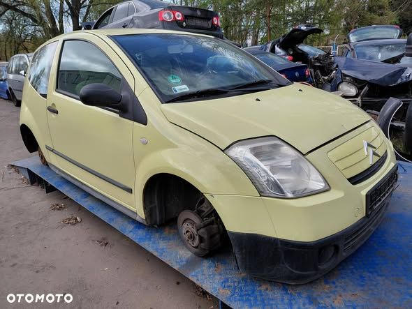 Części- Citroen c2 Rok 2004  Pojemność 1124 Moc 44 kw Benzyna - 1