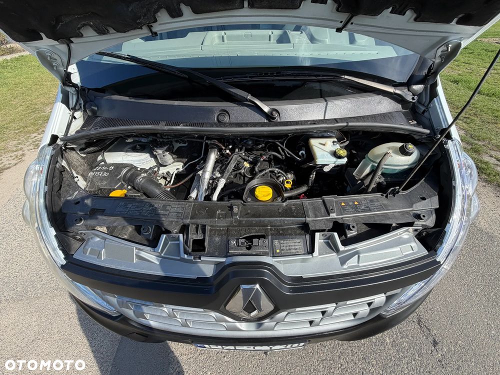 Renault Master * 2.3 / 165KM * Długa rama do zabudowy * Rozstaw osi: 4.3m * - 23