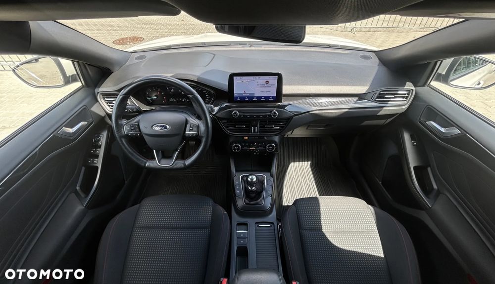 Ford Focus 1.0 EcoBoost ST-Line - 9
