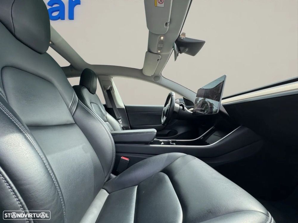 Tesla Model 3 - 18