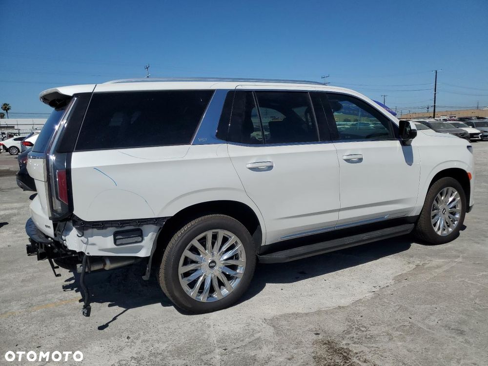 Cadillac Escalade - 4