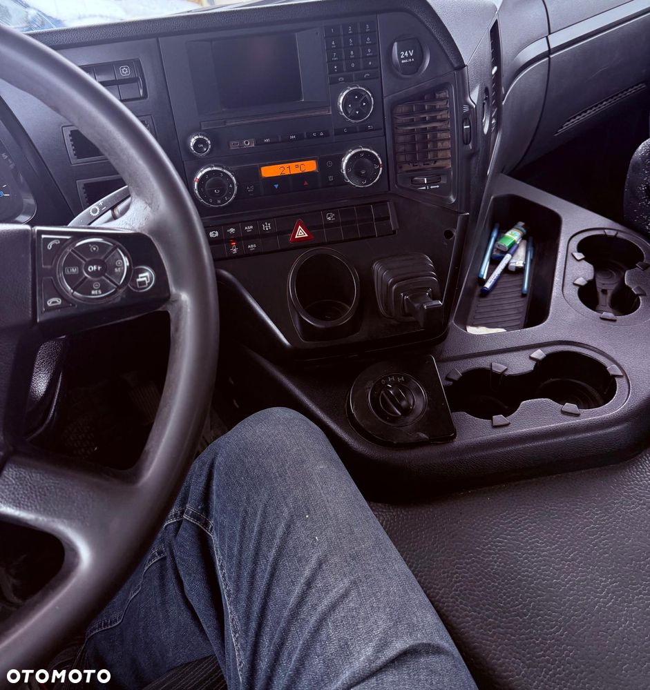 Mercedes-Benz AROCS - 11