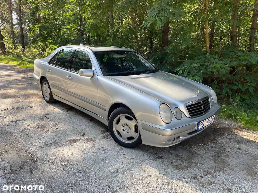 Mercedes-Benz Klasa E - 1