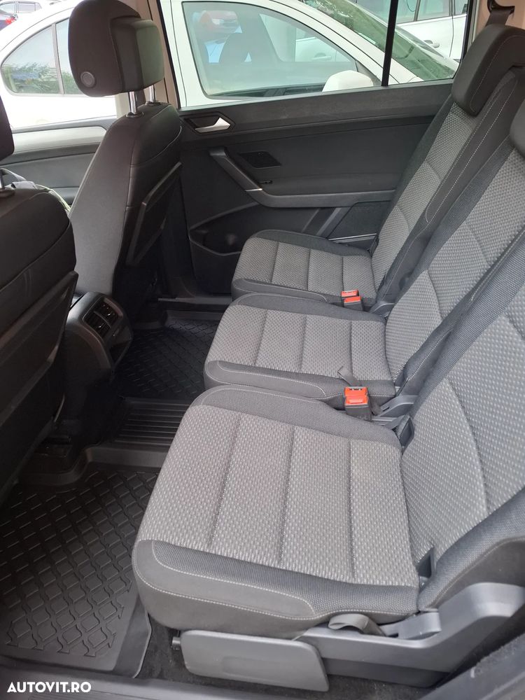 Volkswagen Touran 2.0 TDI Comfortline - 4