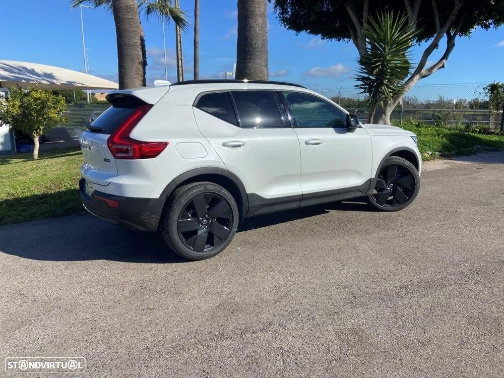 Volvo XC 40 2.0 B3 Black Edition - 25