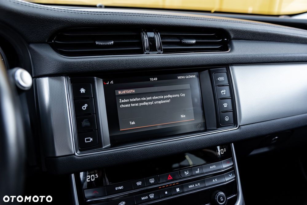 Jaguar XF 30d S - 33