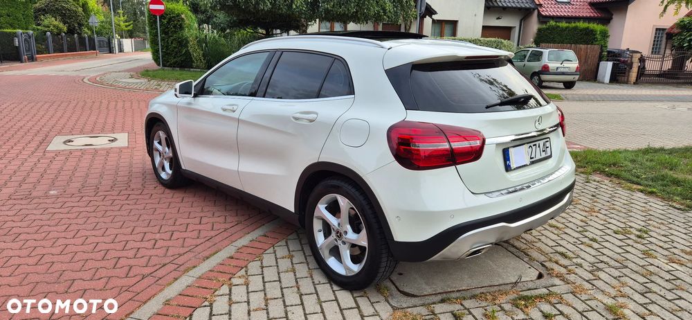 Mercedes-Benz GLA 200 (CDI) d Urban - 12