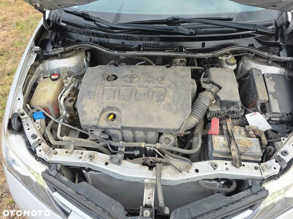 Toyota Auris 1.6 Premium Comfort MS - 8