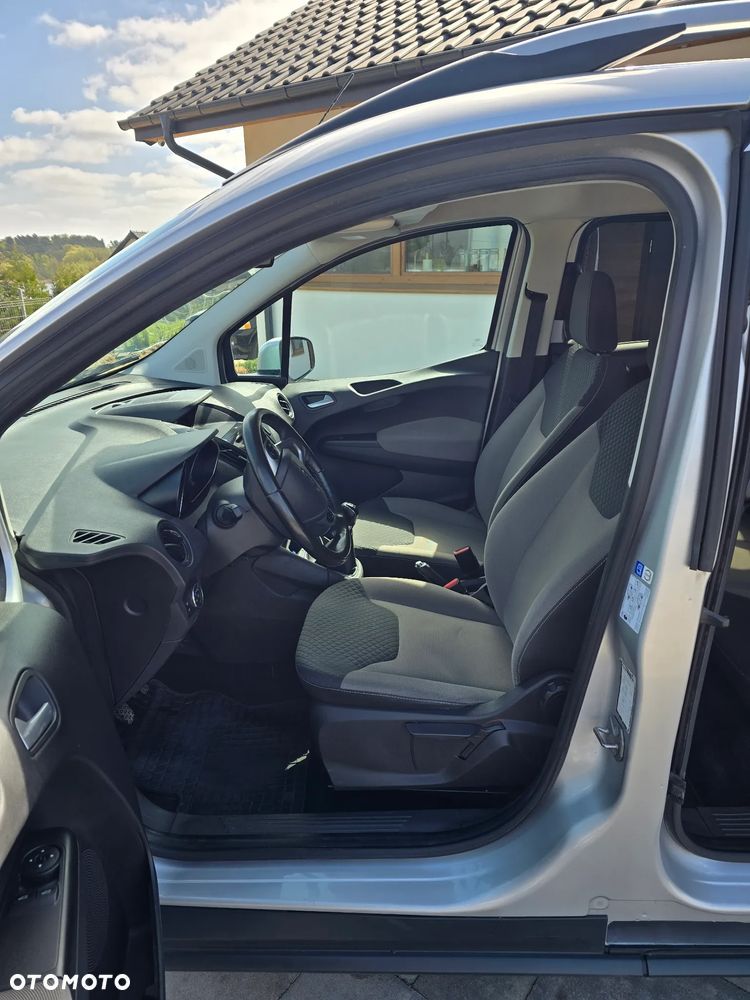 Ford Tourneo Courier - 4