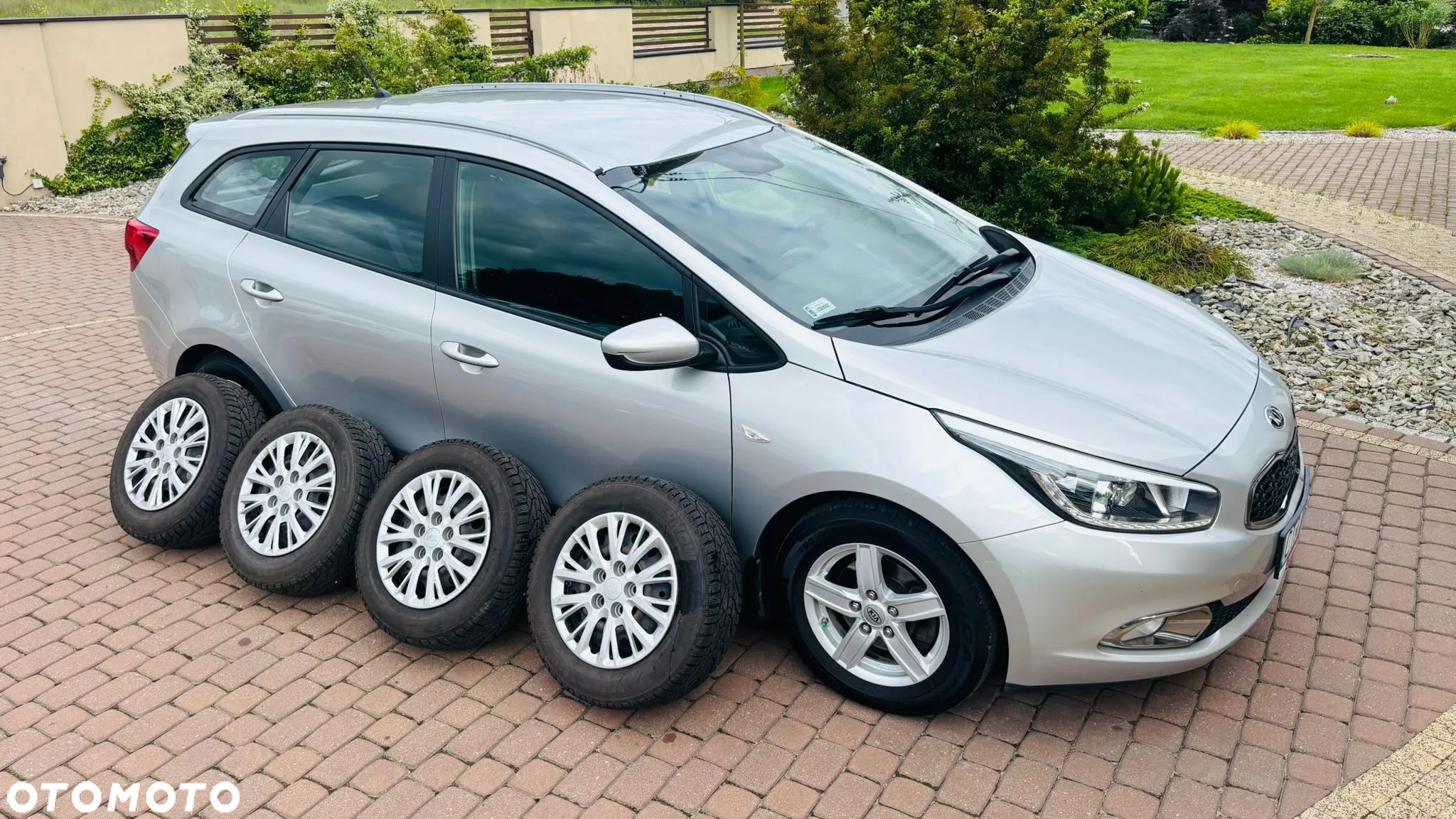 Kia Ceed - 16