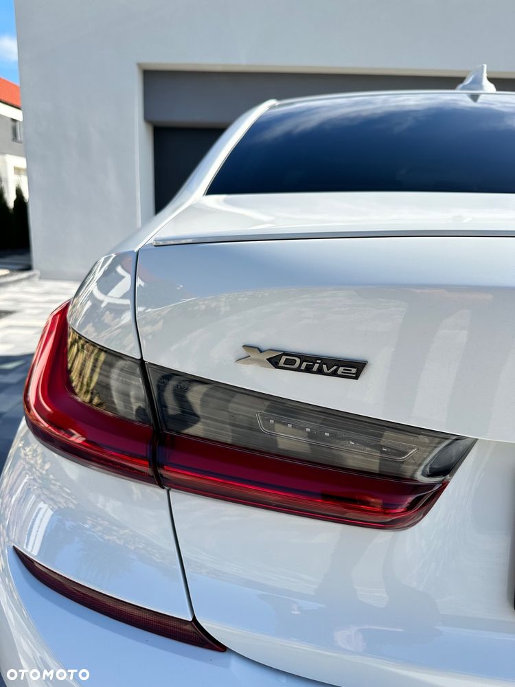 BMW Seria 3 M340d xDrive mHEV sport - 25