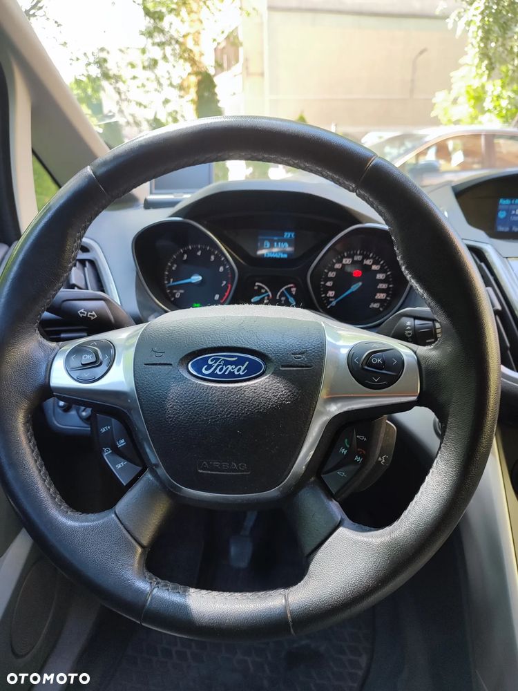 Ford Grand C-MAX - 17