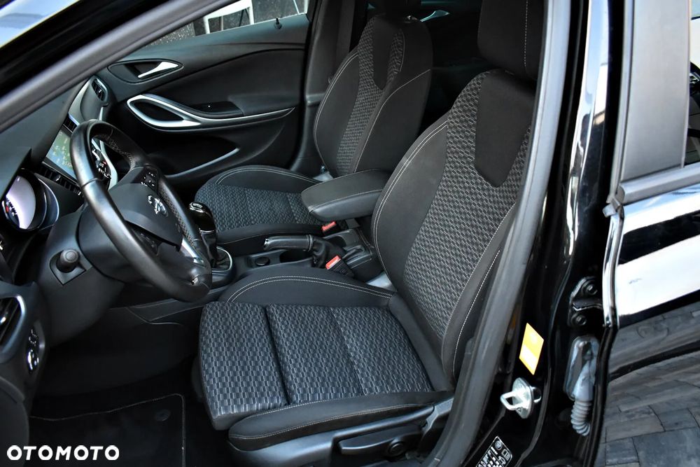 Opel Astra 1.4 Turbo Start/Stop 120 Jahre - 18