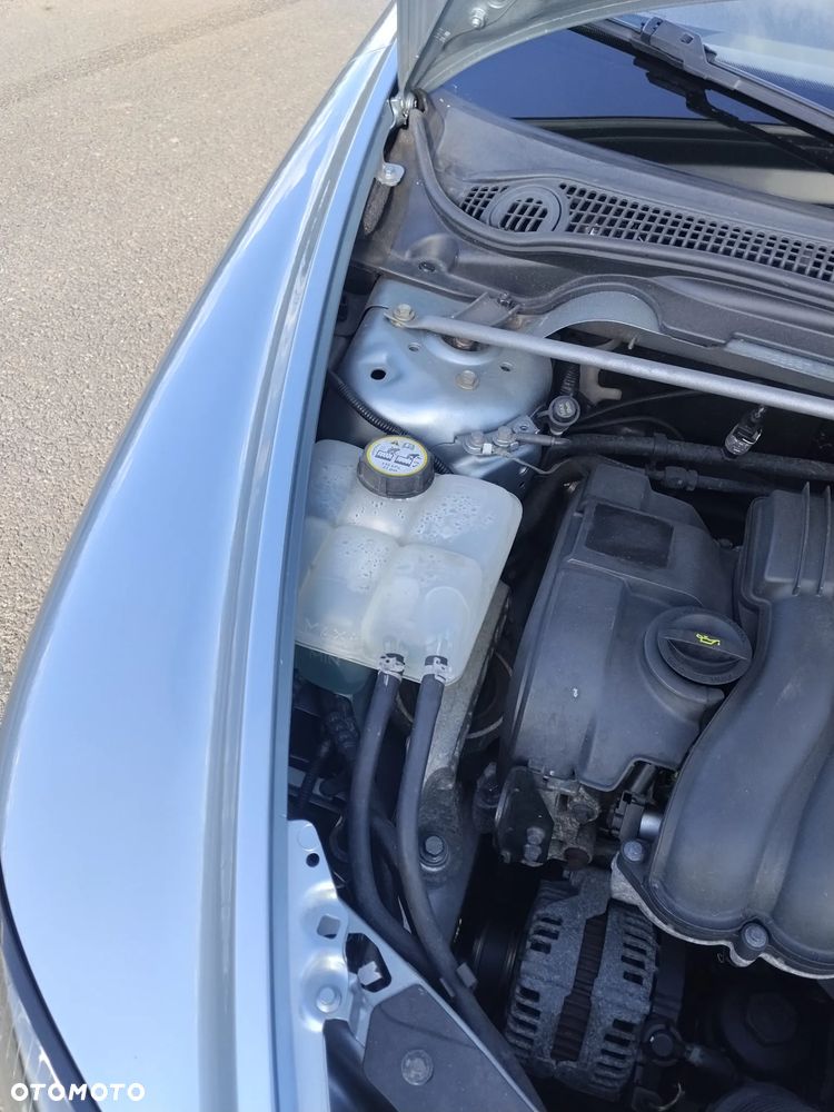 Volvo C70 2.4i Summum - 16