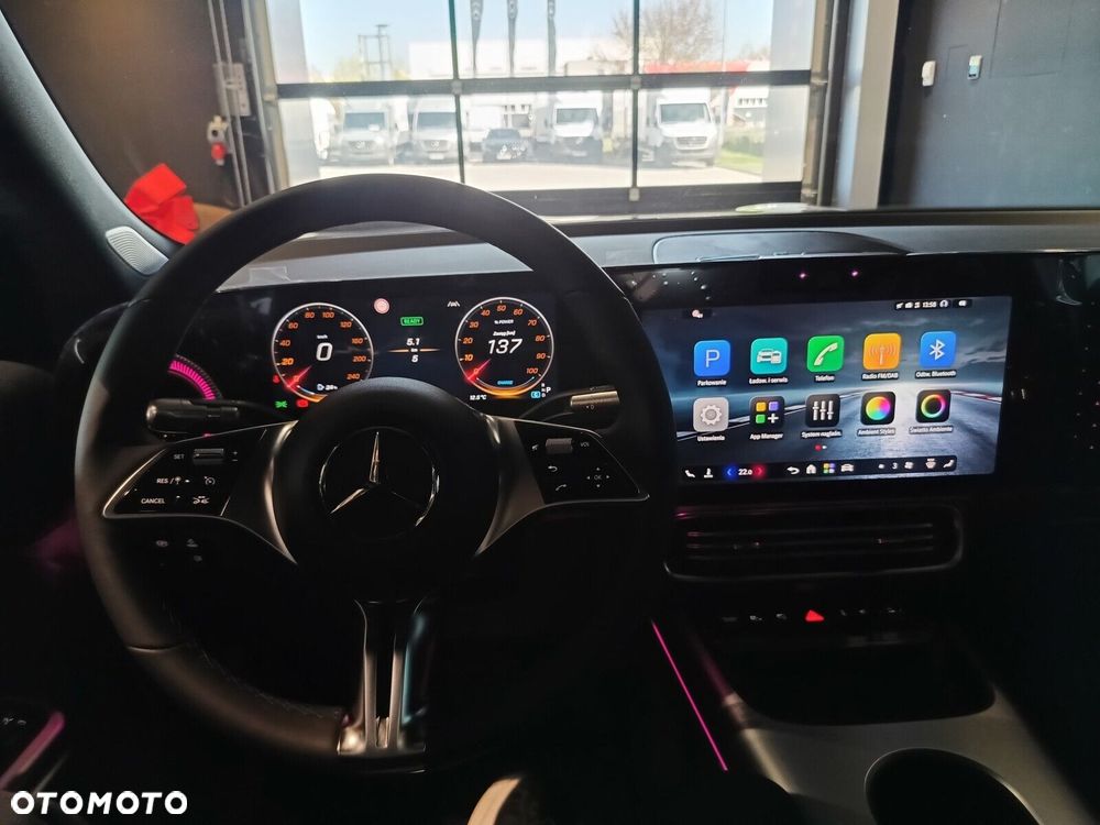 Mercedes-Benz GLB - 22