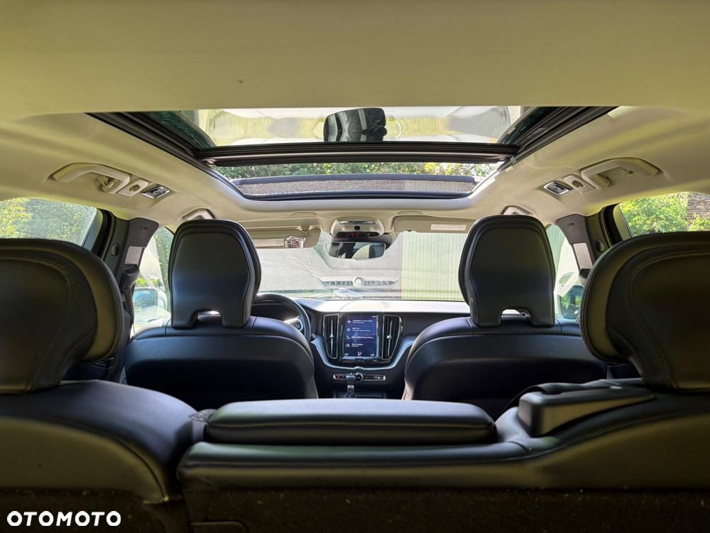 Volvo XC 60 D4 Momentum - 9
