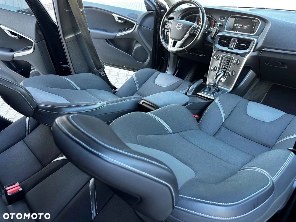 Volvo V40 D4 Geartronic Summum - 20
