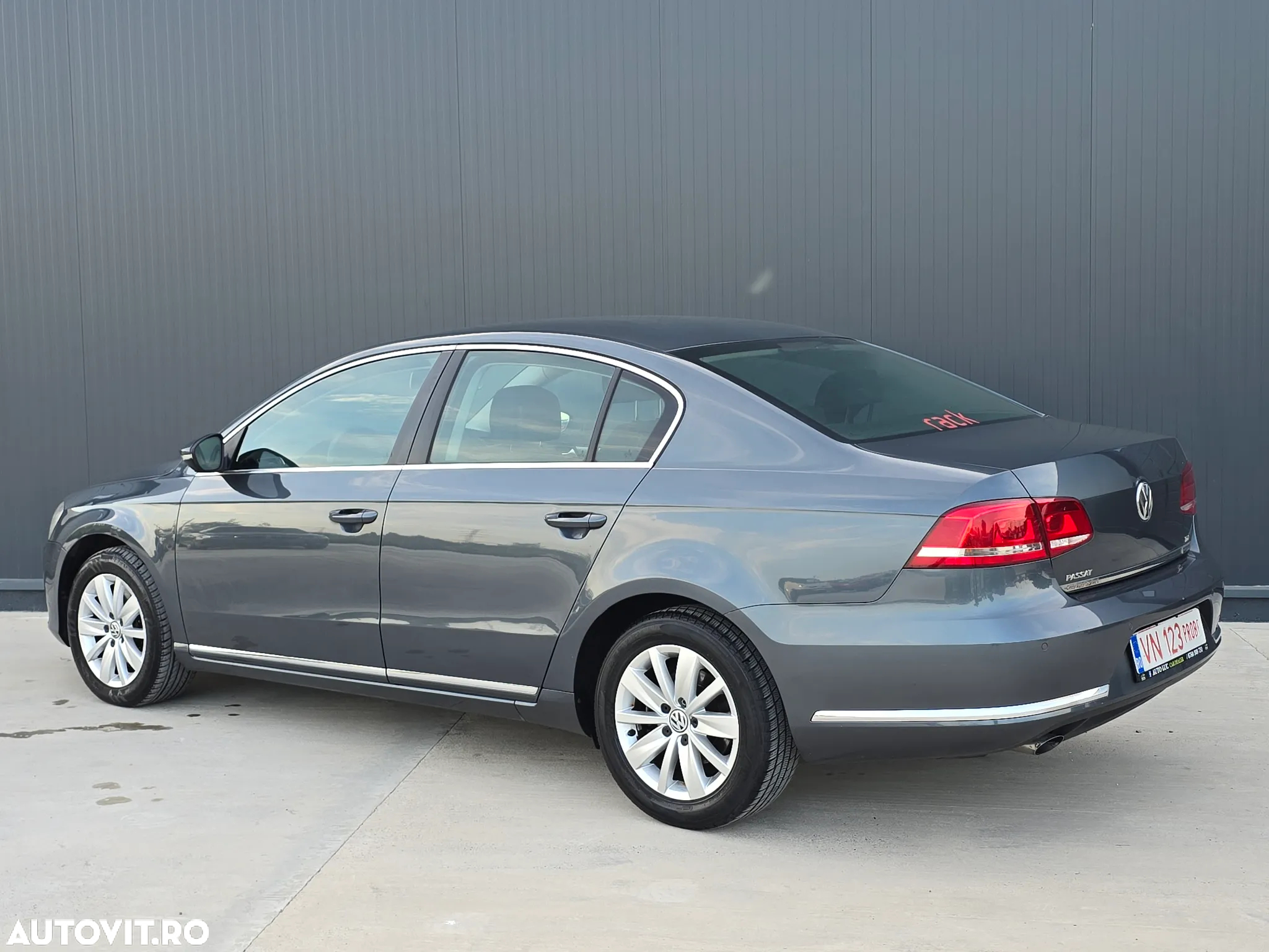 Volkswagen Passat - 3