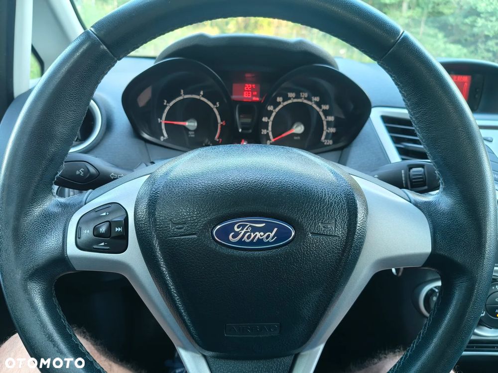 Ford Fiesta 1.25 Titanium EU5 - 11