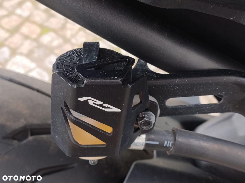 Yamaha R7 - 26