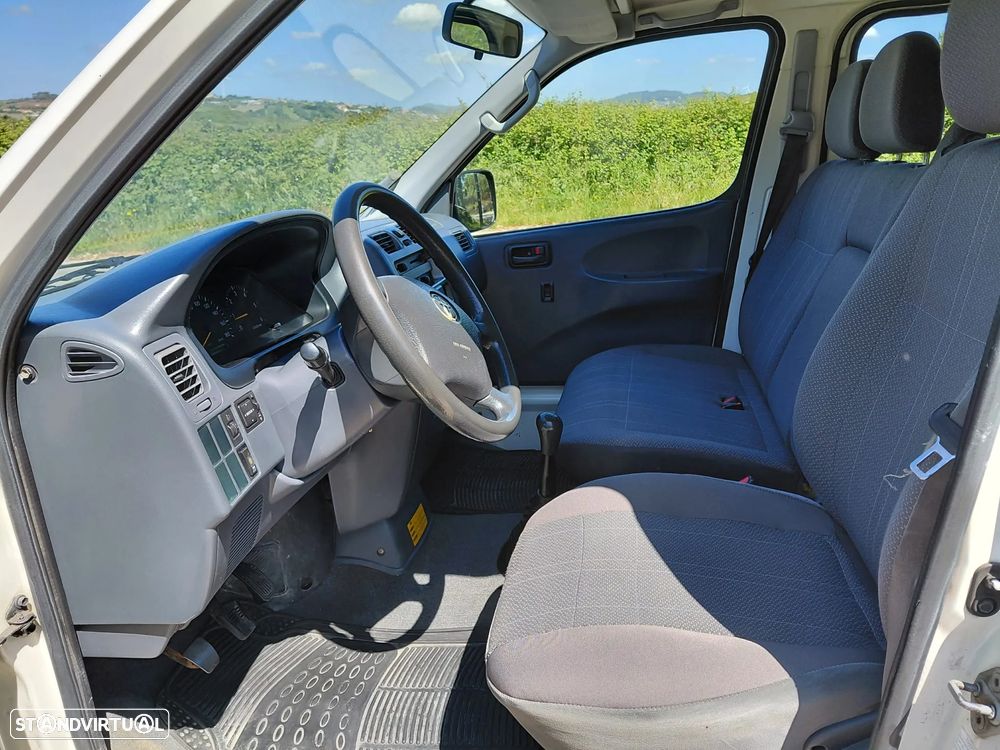 Toyota HiAce 2.5 D-4D Service 2.8T - 5