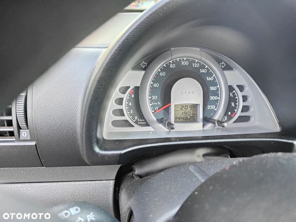 Volkswagen Fox 1.2 - 8