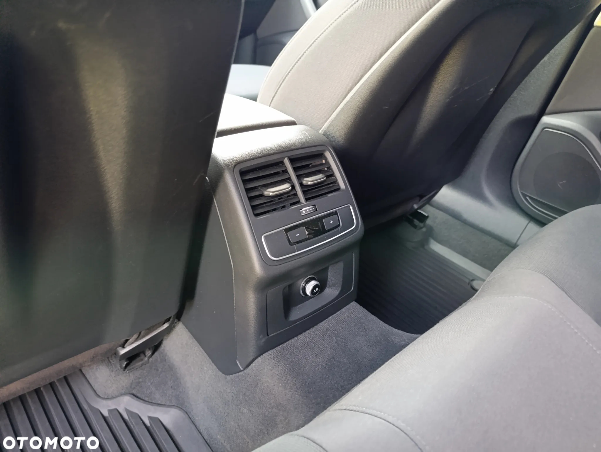 Audi A4 2.0 TDI S tronic - 18