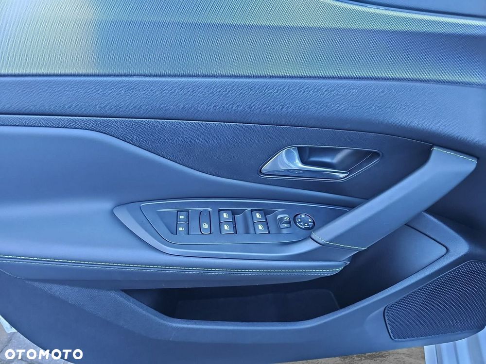 Peugeot 308 - 23