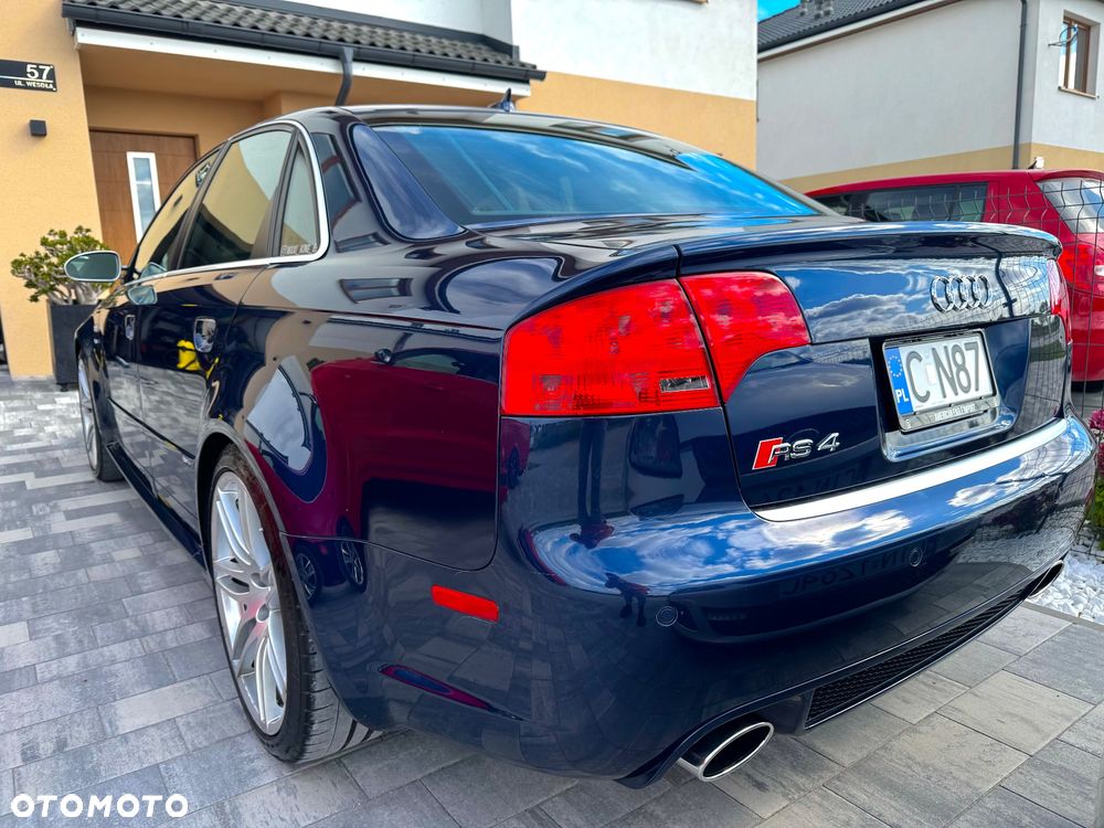 Audi RS4 Limousine ver-standard - 6