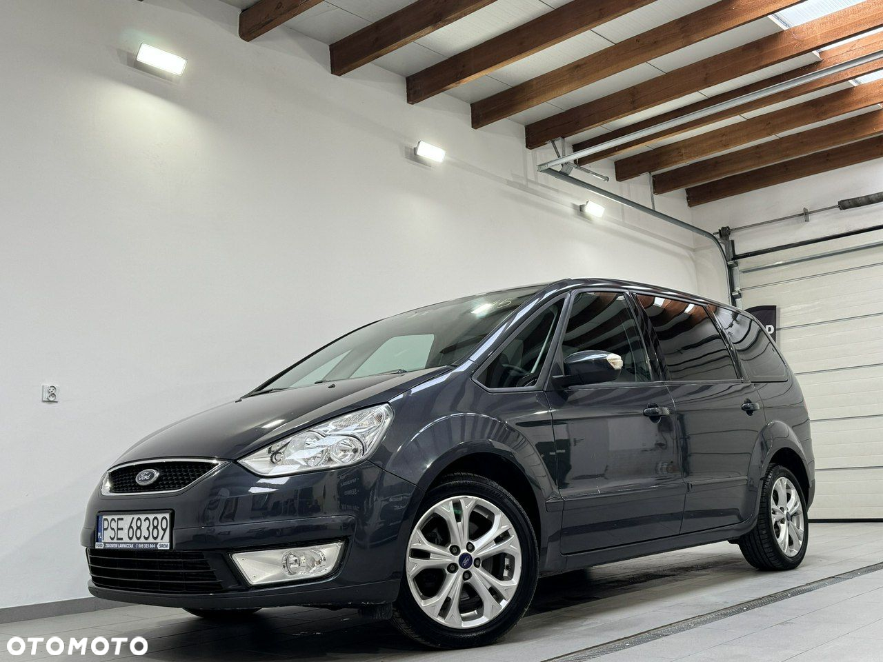 Ford Galaxy - 12