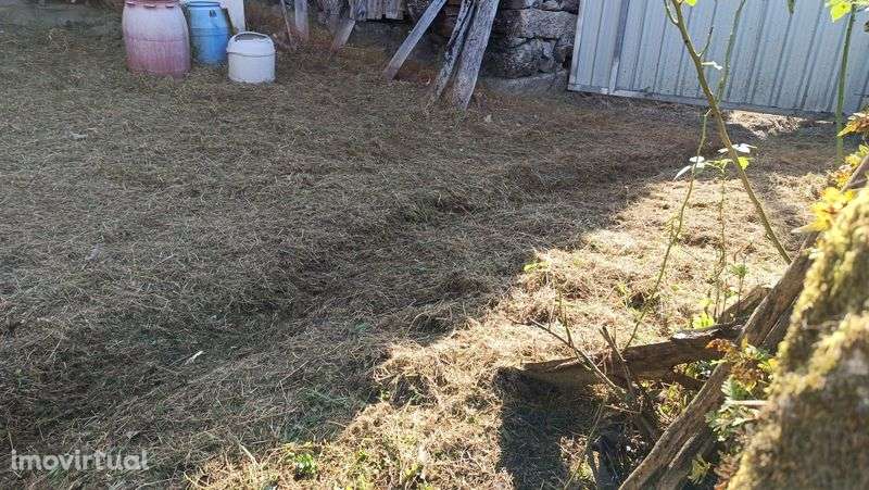 Casa de habitação para restaurar - Grande imagem: 2/12