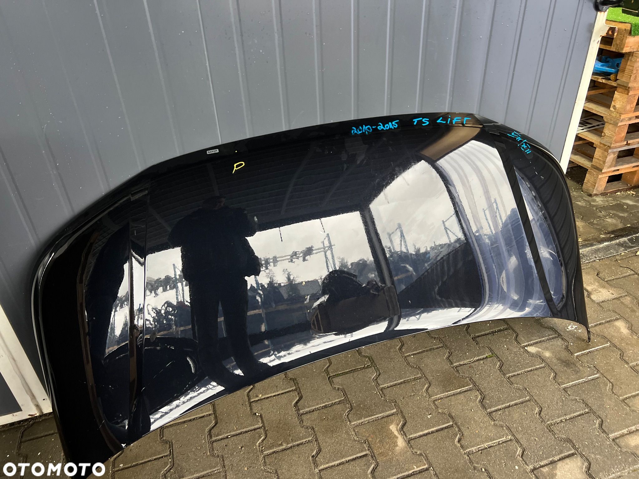 VW Transporter T5 lift 10-15 Maska silnika - 1