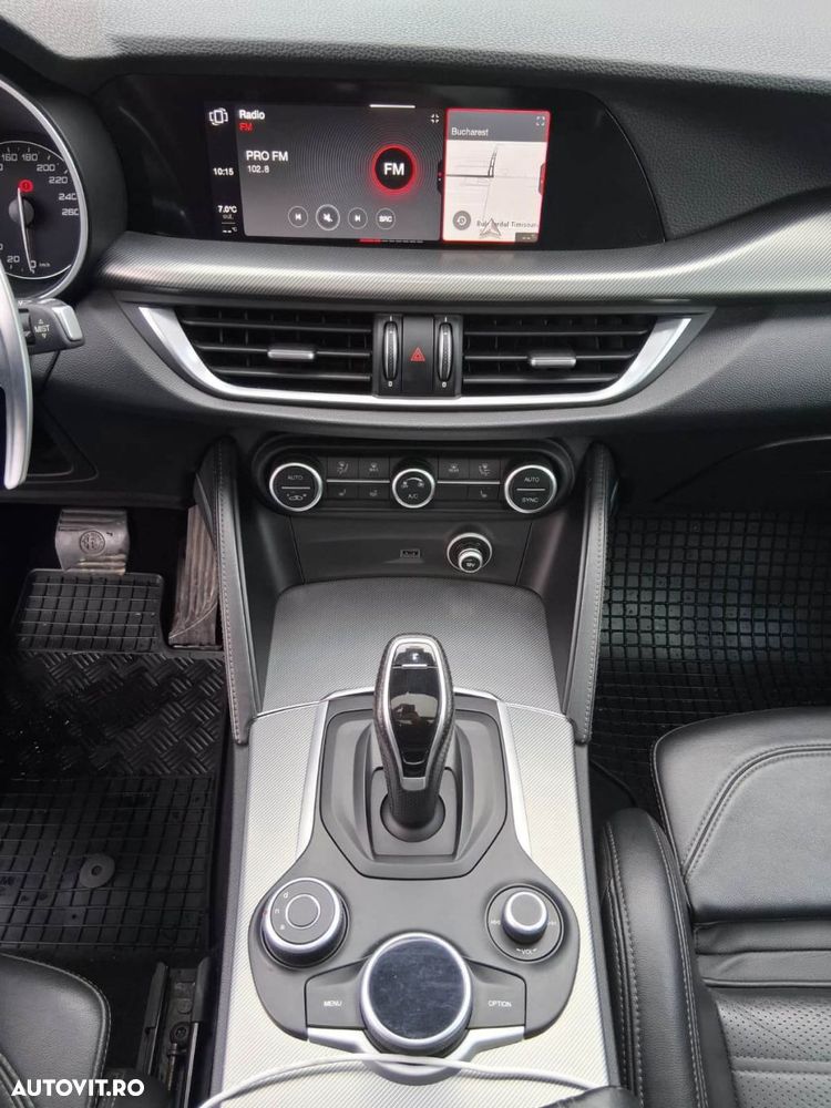 Alfa Romeo Stelvio - 13