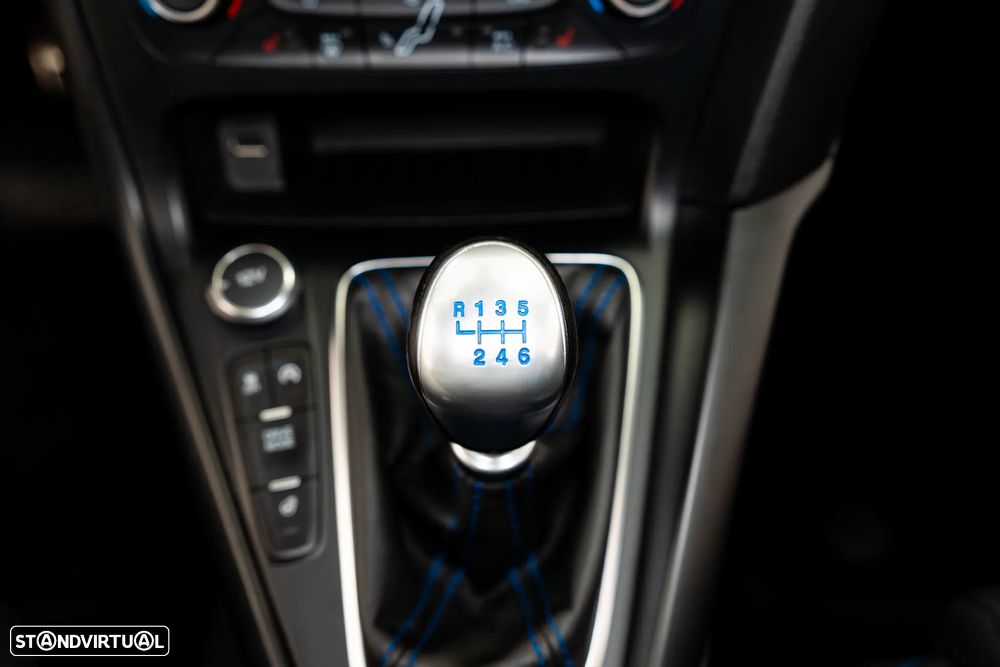 Ford Focus 2.3 EcoBoost S&S 4WD RS - 53