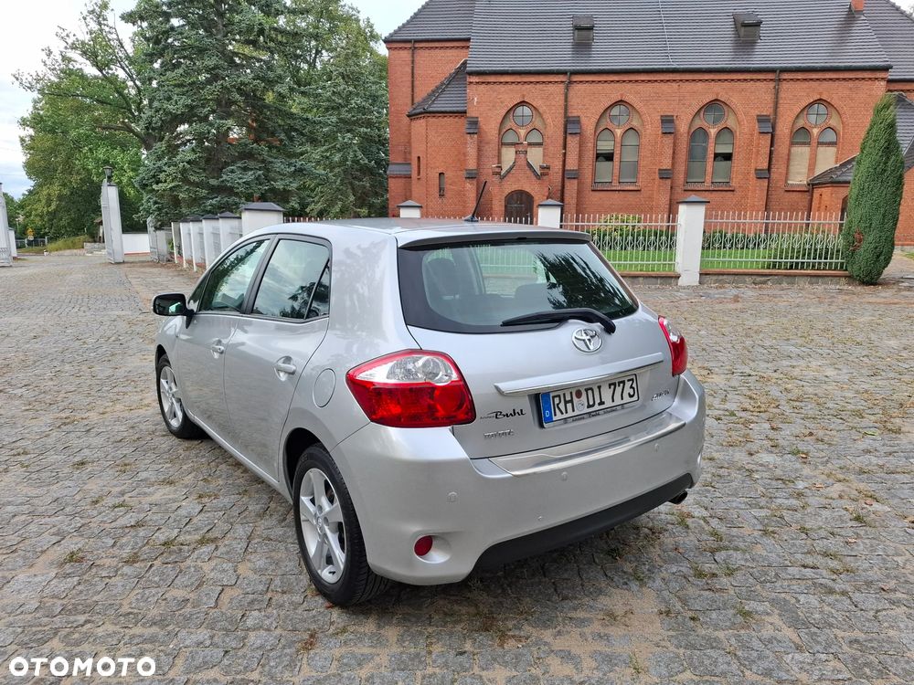 Toyota Auris 1.6 Life+ - 6