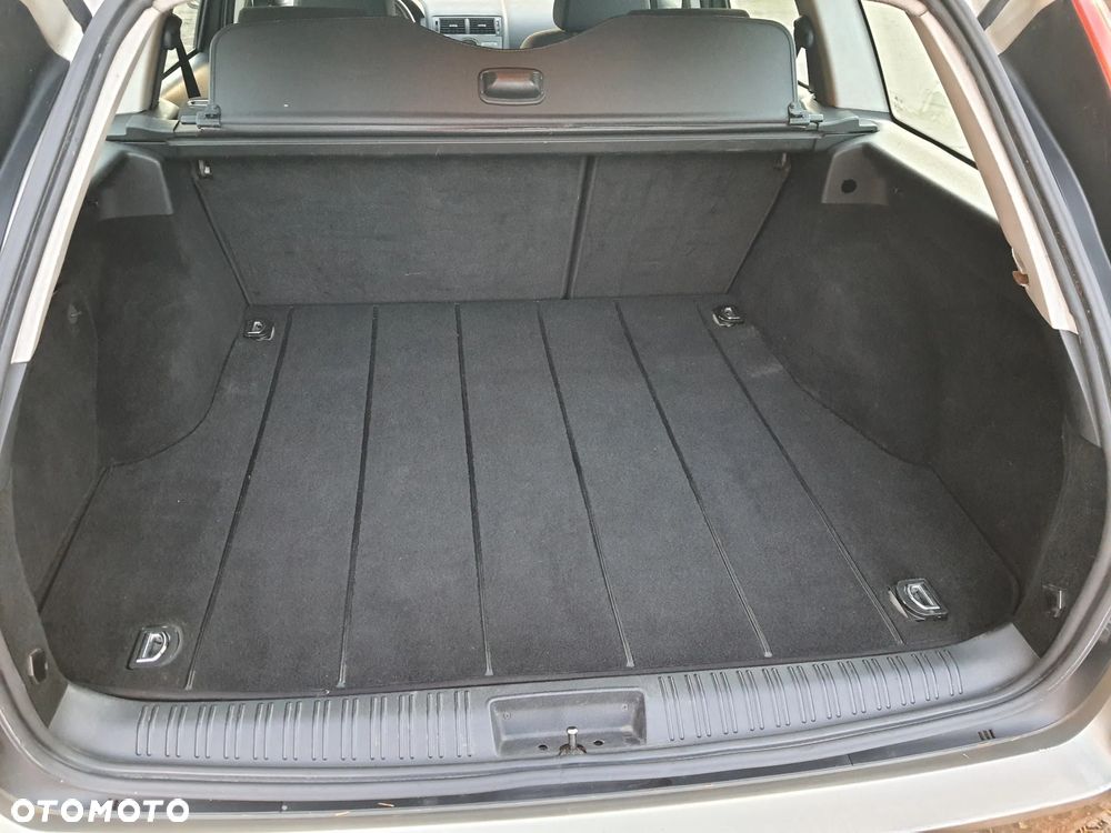 Ford Mondeo 2.0 Trend - 23